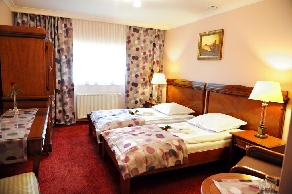 Koziegłowy Hotel Czardasz חדר תמונה
