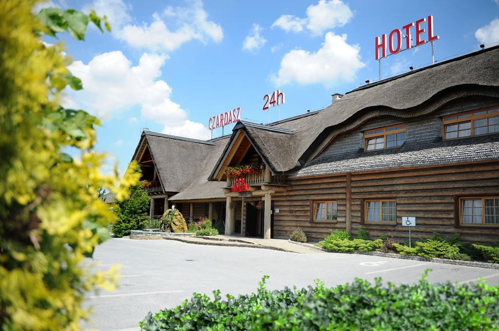 Koziegłowy Hotel Czardasz מראה חיצוני תמונה