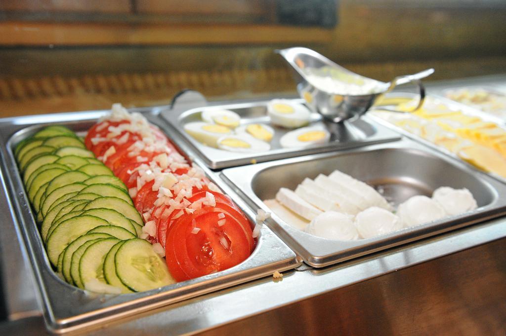Koziegłowy Hotel Czardasz מראה חיצוני תמונה