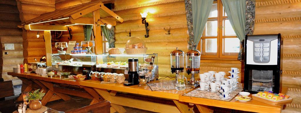 Koziegłowy Hotel Czardasz מראה חיצוני תמונה