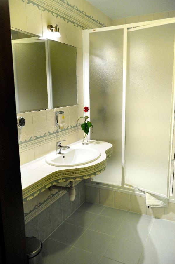 Koziegłowy Hotel Czardasz מראה חיצוני תמונה