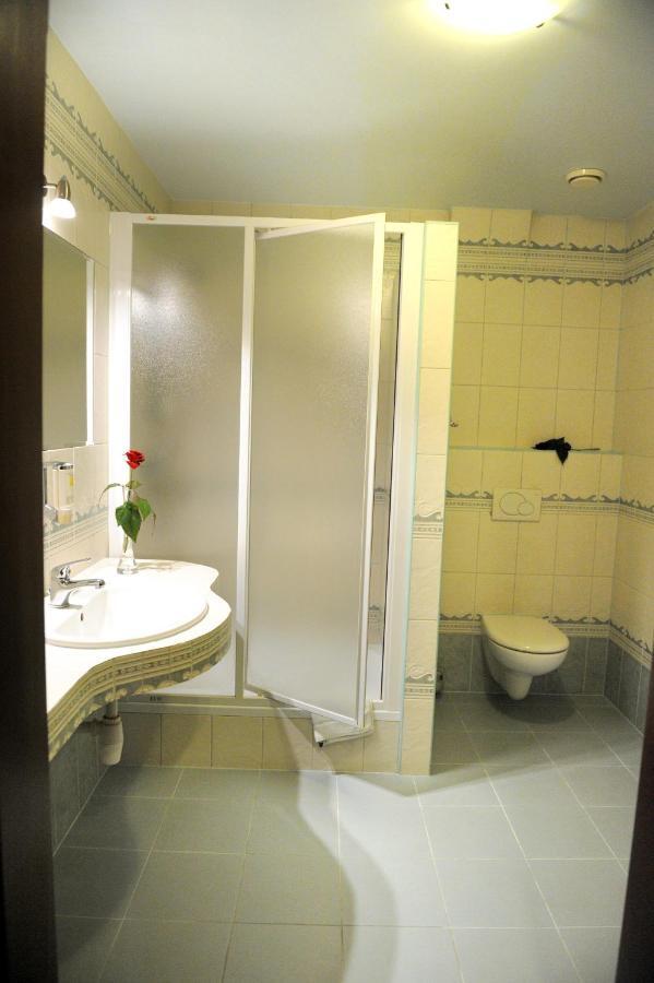 Koziegłowy Hotel Czardasz מראה חיצוני תמונה